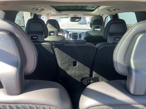 Used 2018 Volvo XC90 T6 Momentum w/ Convenience Package AWD/4WD image 24