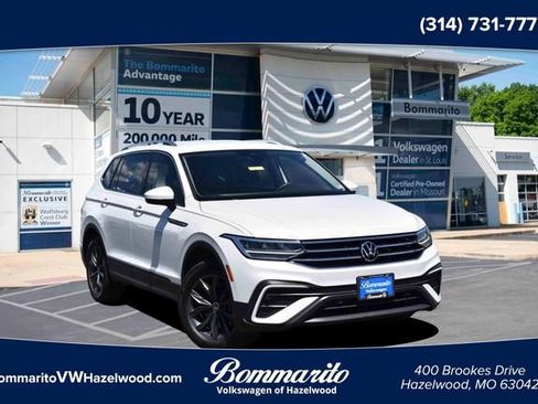 Certified 2023 Volkswagen Tiguan SE FWD image 1