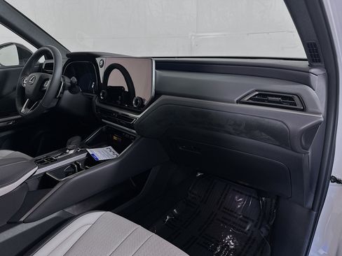 New 2026 Lexus TX 500h AWD w/ Technology Package image 28