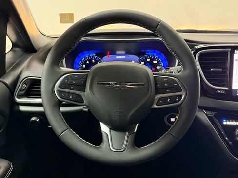 New 2026 Chrysler Voyager LX image 13