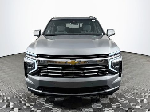 Used 2025 Chevrolet Tahoe Premier AWD/4WD image 2