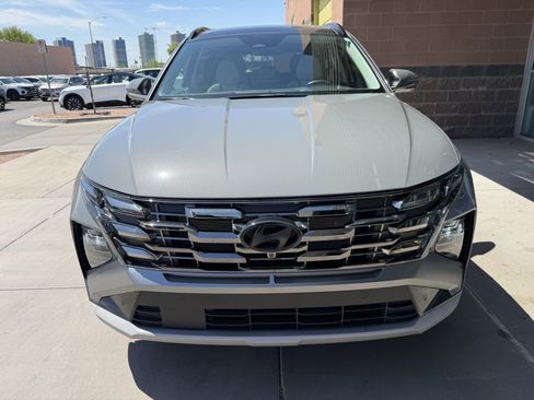 Used 2025 Hyundai Tucson Limited FWD image 10