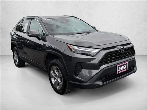 Used 2025 Toyota RAV4 XLE AWD/4WD image 3