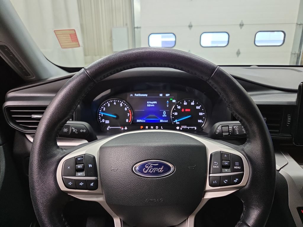 Used 2022 Ford Explorer XLT AWD/4WD image 22