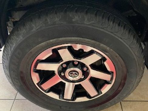 Used 2019 Toyota 4Runner TRD Off-Road image 23