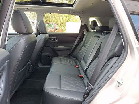 Certified 2025 Nissan Rogue Platinum w/ Platinum Premium Package AWD/4WD image 12
