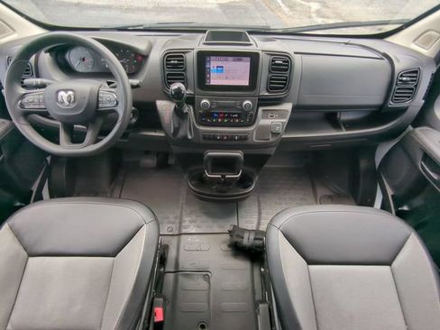 Used 2025 RAM ProMaster 2500 w/ Convenience Group FWD image 16
