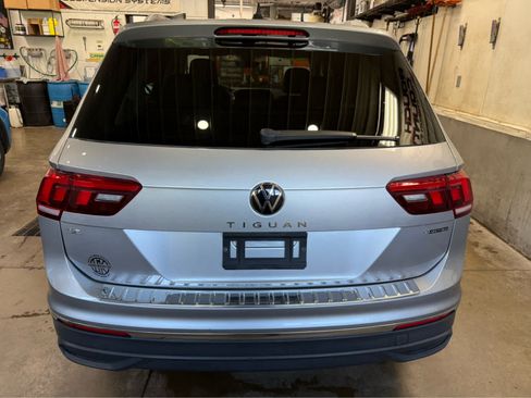 Used 2024 Volkswagen Tiguan SE AWD/4WD image 6