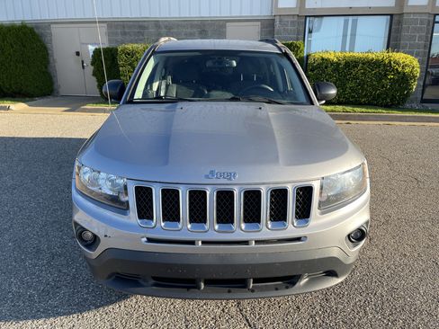 Used 2016 Jeep Compass Sport FWD image 9