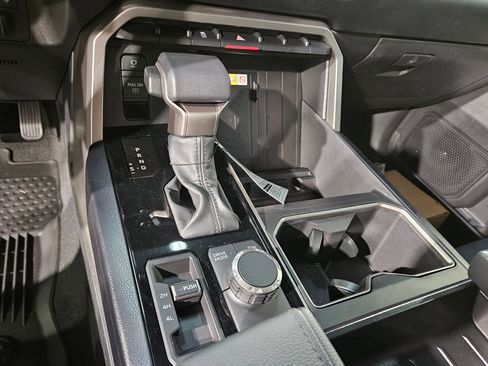 New 2026 Toyota Tundra SR5 AWD/4WD image 18