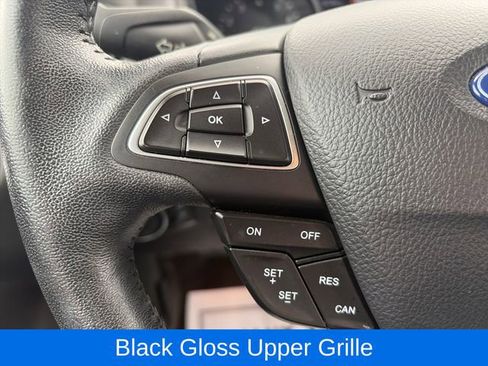 Certified 2017 Ford Focus SE FWD image 14