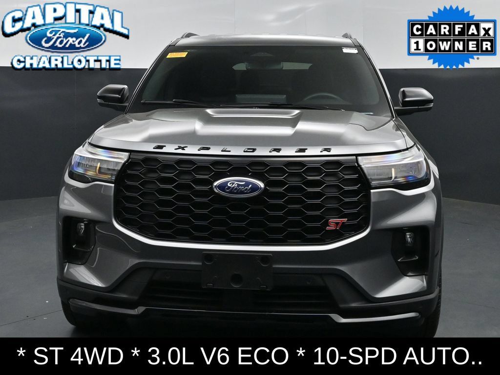 Used 2025 Ford Explorer ST AWD/4WD image 2