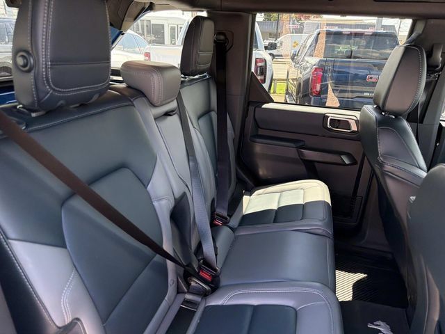 Used 2024 Ford Bronco Outer Banks AWD/4WD image 12