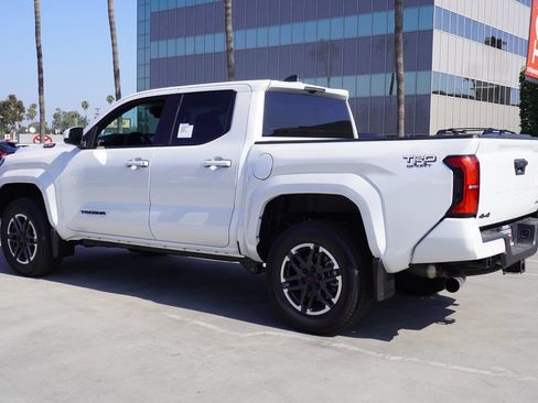 New 2026 Toyota Tacoma TRD Sport AWD/4WD image 4