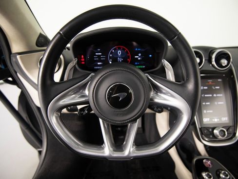 Used 2023 McLaren GT image 14