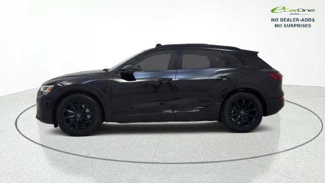 Used 2024 Audi Q8 e-tron Premium AWD/4WD image 4