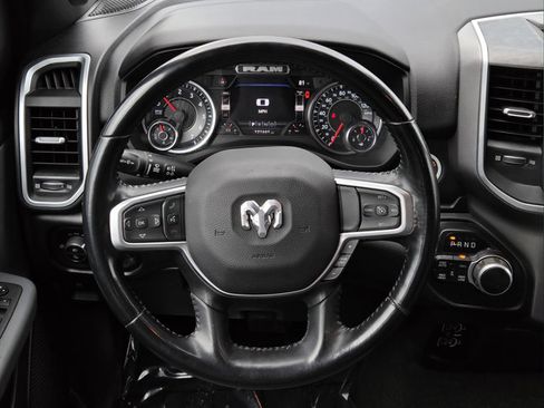 Used 2022 RAM 1500 Big Horn AWD/4WD image 12