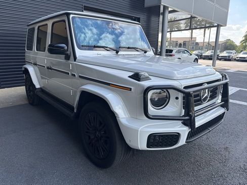 Used 2025 Mercedes-Benz G 550 image 4