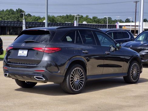 Used 2024 Mercedes-Benz GLC 300 image 4