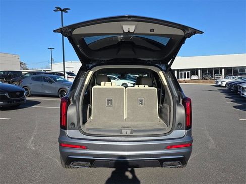 Used 2020 Cadillac XT6 Premium Luxury image 5