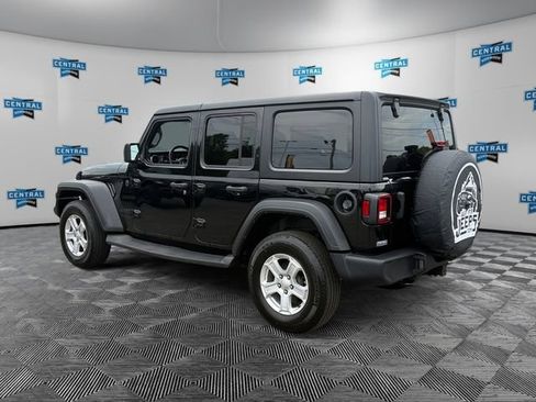 Used 2022 Jeep Wrangler Unlimited Sport AWD/4WD image 3
