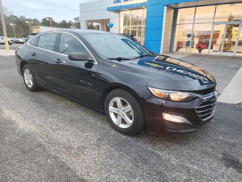 Used 2022 Chevrolet Malibu LS image 4