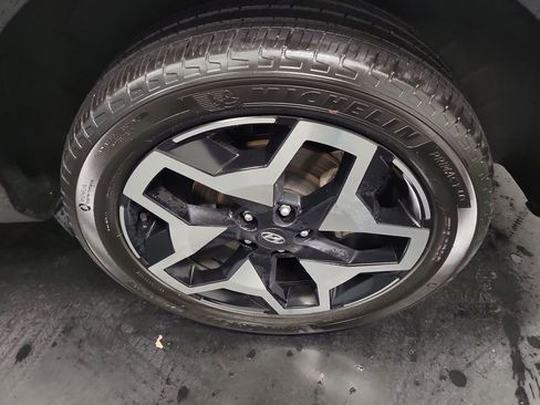 Used 2022 Hyundai Santa Cruz Limited image 11