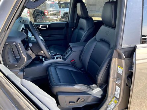 New 2026 Ford Bronco Badlands w/ Sasquatch Package image 9