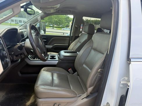 Used 2016 Chevrolet Silverado 2500 LTZ w/ Duramax Plus Package AWD/4WD image 4