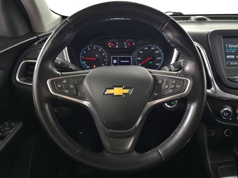Used 2018 Chevrolet Equinox LT FWD image 16