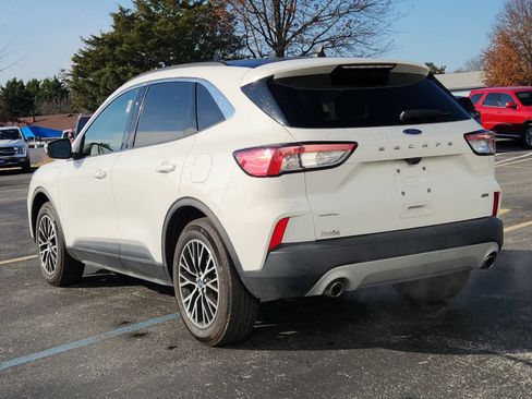 Used 2022 Ford Escape SEL w/ Technology Package image 4