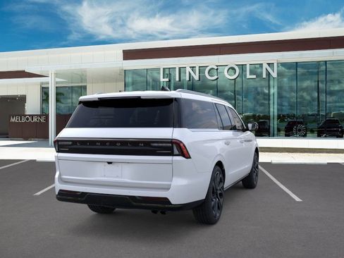 New 2026 Lincoln Navigator L Reserve AWD/4WD image 8