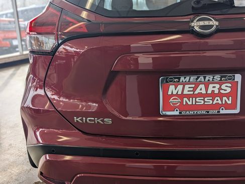 Certified 2023 Nissan Kicks SR w/ Exterior Package image 31