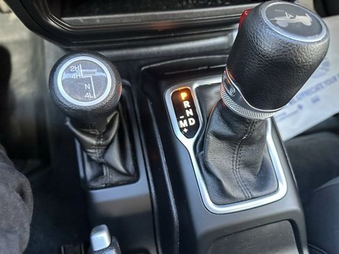 Used 2021 Jeep Wrangler Unlimited Sport image 30