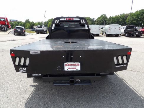 Used 2024 RAM 5500 Tradesman w/ Chrome Appearance Group AWD/4WD image 6