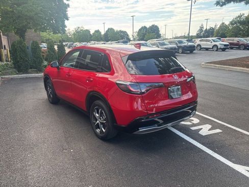 Used 2024 Honda HR-V EX-L image 10