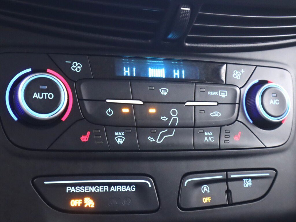 Used 2018 Ford Escape SE w/ SE Sync 3 Package AWD/4WD image 21
