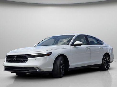 Used 2024 Honda Accord Touring image 19