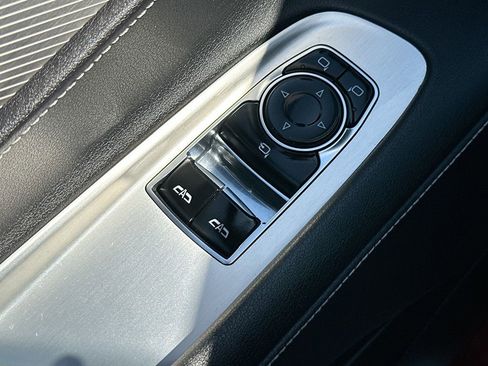Used 2021 Chevrolet Corvette Stingray Preferred Cpe w/ Z51 Performance Package RWD image 17