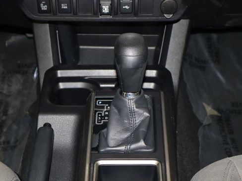 Used 2022 Toyota Tacoma SR5 w/ Technology Package RWD image 27