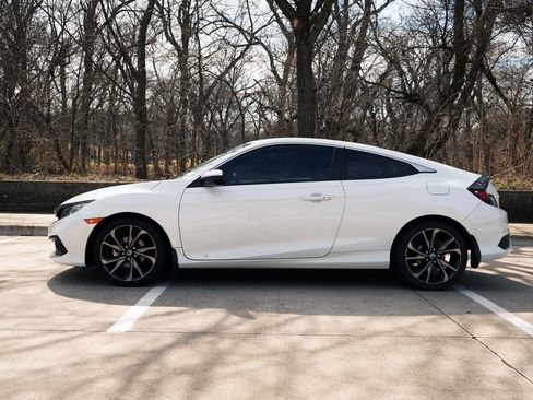 Used 2020 Honda Civic Sport image 6