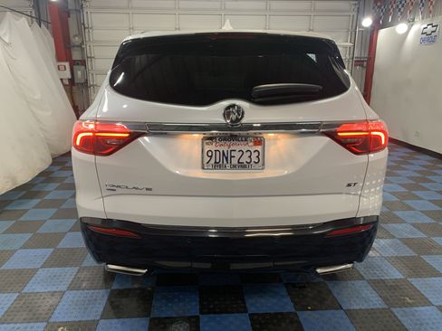 Used 2022 Buick Enclave Essence w/ Sport Touring Edition image 4