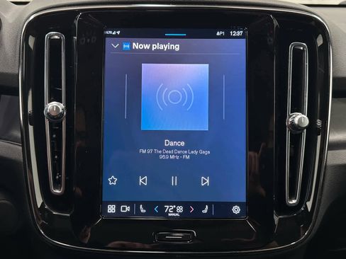 Used 2023 Volvo C40 P8 Recharge Plus image 33