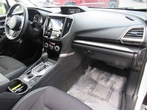 Used 2020 Subaru Forester Premium AWD/4WD image 11