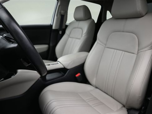 Used 2024 Honda HR-V EX-L image 12