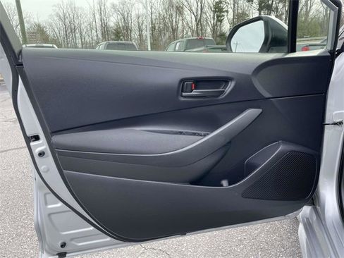 Used 2025 Toyota Corolla LE image 17