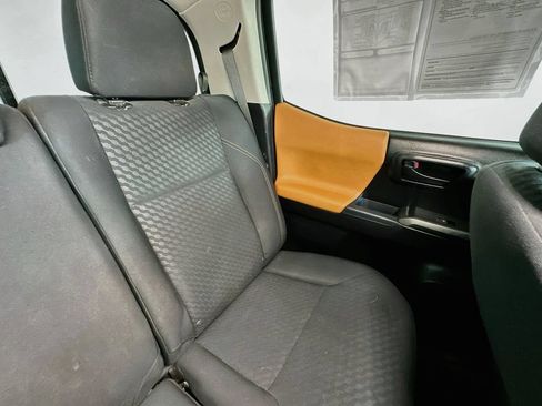Used 2020 Toyota Tacoma SR5 RWD image 14