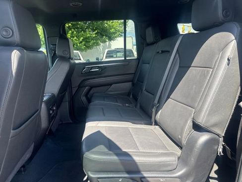 Used 2025 Chevrolet Suburban Z71 AWD/4WD image 11