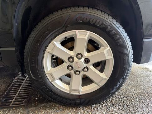 Used 2014 GMC Acadia SLE image 10