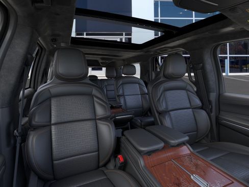 New 2025 Lincoln Navigator L Black Label AWD/4WD image 10